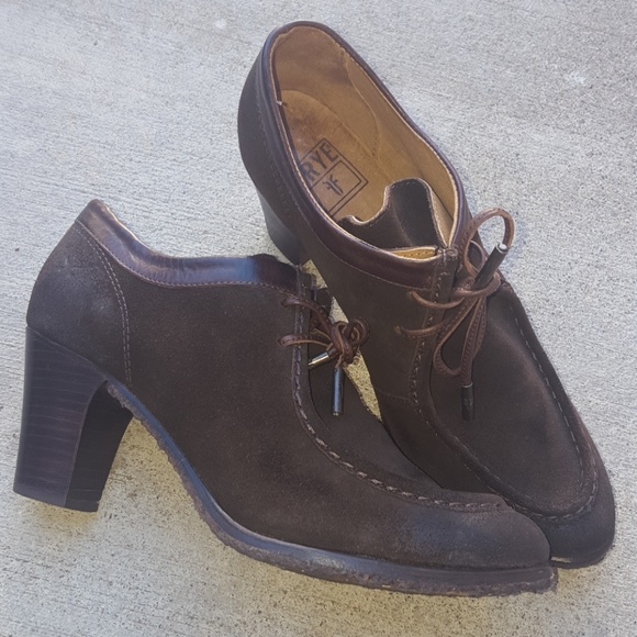 Frye Shoes - Gorgeous Brown Suede Frye Parker Booties